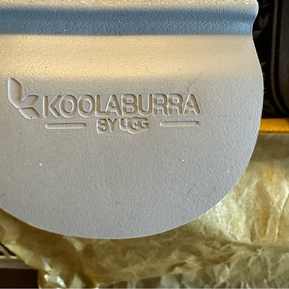 Kookaburra UGG’s. Size 9 NWT AND BOX Black in color never worn - Picture 8 of 12